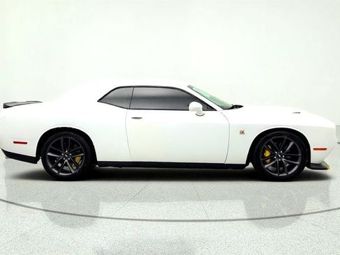 Used 2019 Dodge Challenger R/T Scat Pack RWD image 4