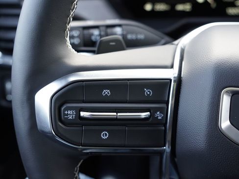 Certified 2025 GMC Acadia Denali image 35