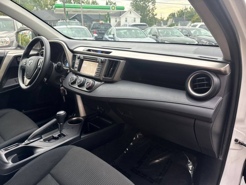 Used 2014 Toyota RAV4 LE AWD/4WD image 16