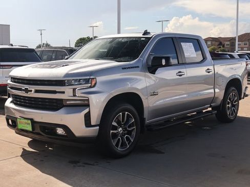 Used 2022 Chevrolet Silverado 1500 RST w/ Convenience Package II AWD/4WD image 3