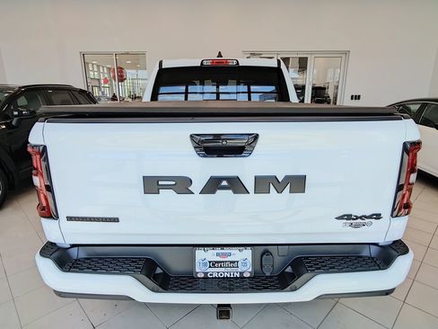 Used 2025 RAM 1500 Big Horn AWD/4WD image 3