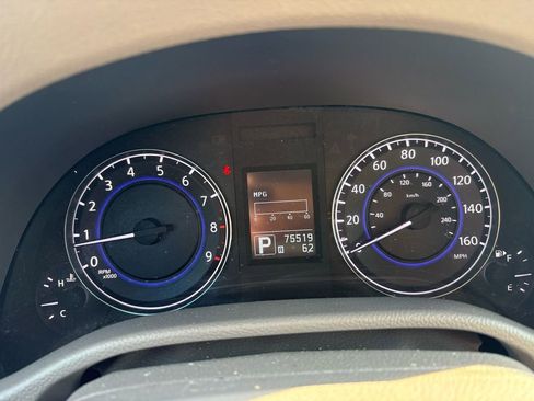 Used 2014 INFINITI Q60 Convertible w/ Premium Package image 22