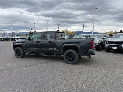 Used 2025 Toyota Tacoma SR5 image 2