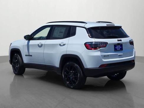 New 2026 Jeep Compass Latitude AWD/4WD image 4