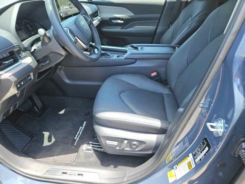 Used 2026 Toyota Grand Highlander AWD image 16
