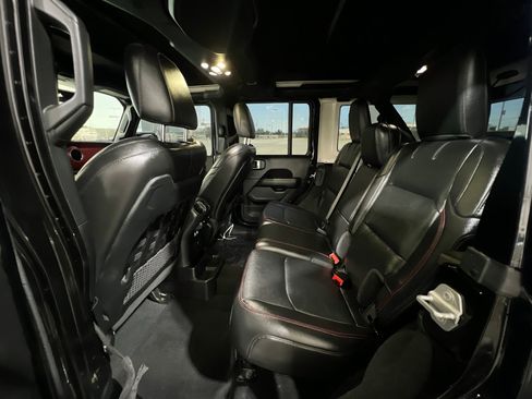 Used 2021 Jeep Wrangler Unlimited Rubicon AWD/4WD image 17