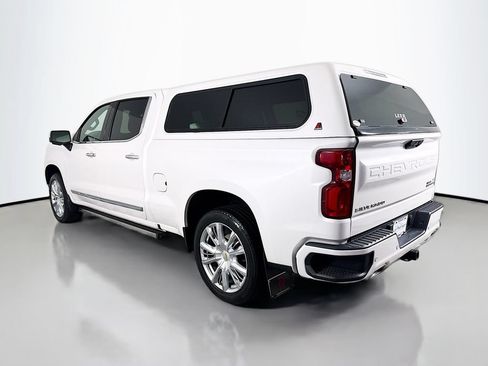 Used 2023 Chevrolet Silverado 1500 High Country w/ High Country Premium Package AWD/4WD image 3