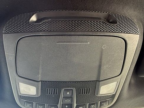 Used 2021 Ford Expedition Limited image 16