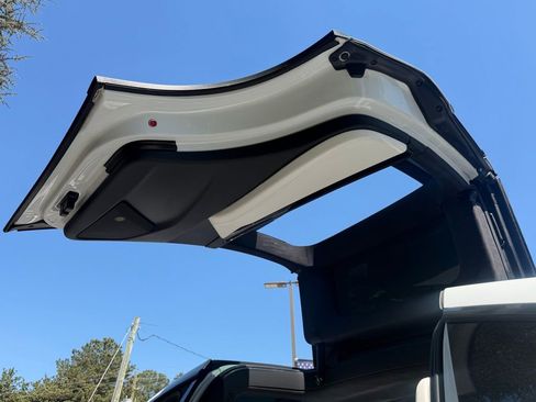 Used 2018 Tesla Model X 100D image 32