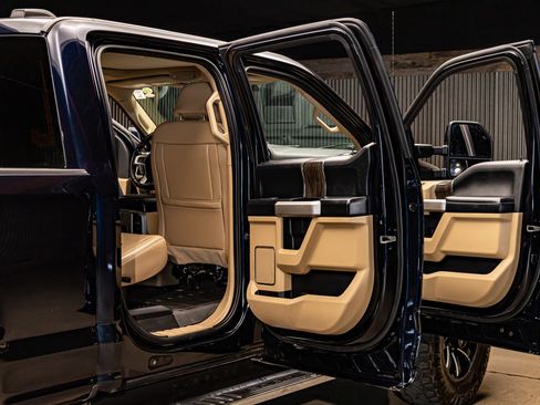 Used 2021 Ford F250 Lariat w/ Lariat Ultimate Package image 28