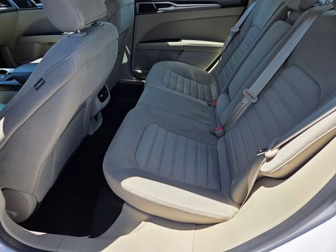 Used 2019 Ford Fusion SE AWD/4WD image 14