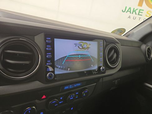 Used 2023 Toyota Tacoma TRD Off-Road AWD/4WD image 20