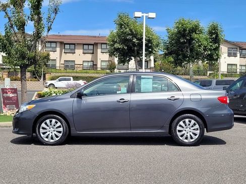 Used 2012 Toyota Corolla LE FWD image 9