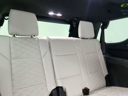 Used 2026 Cadillac Escalade Platinum Sport AWD/4WD image 28