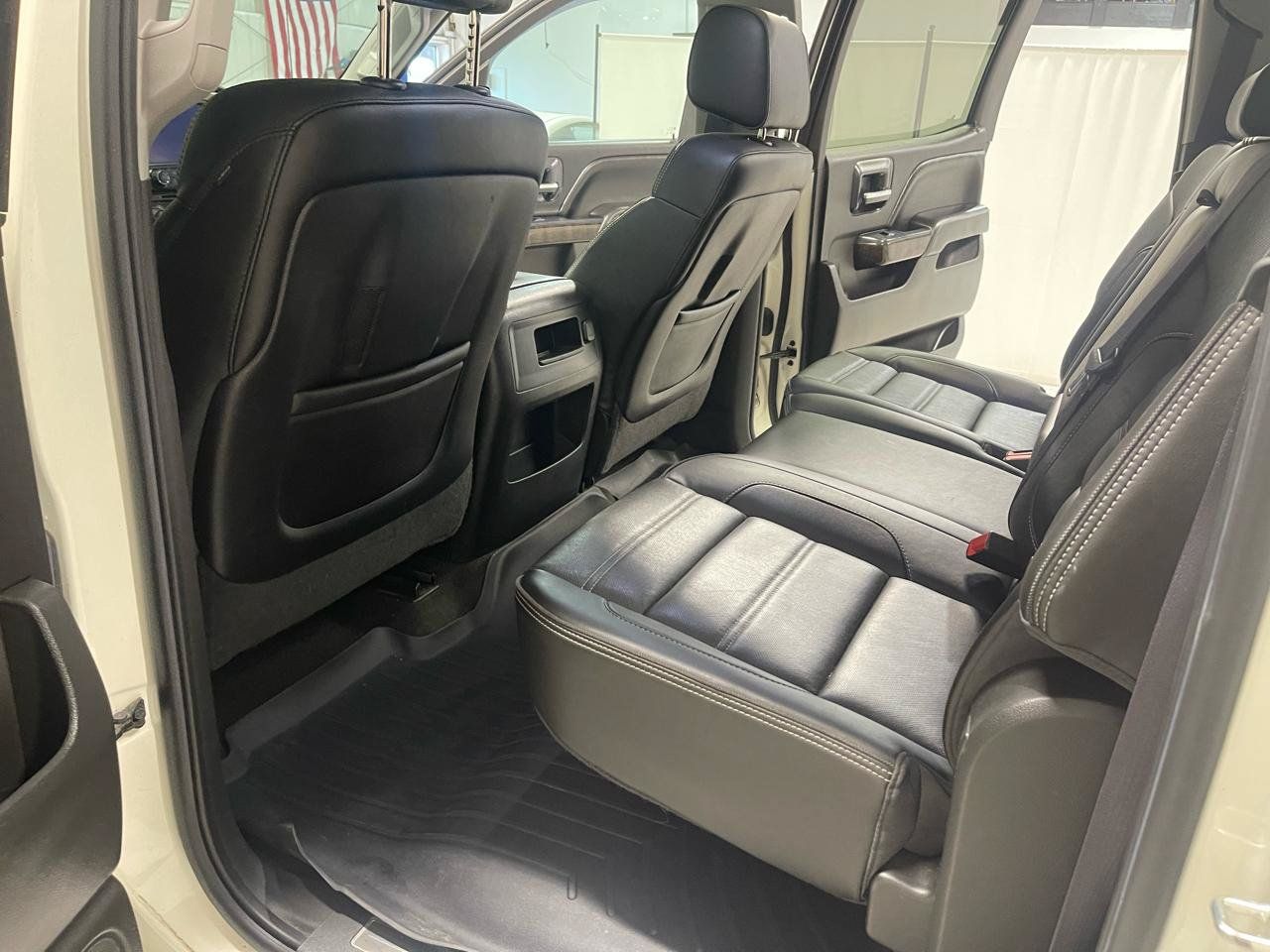 Used 2015 GMC Sierra 1500 Denali w/ Driver Alert Package AWD/4WD image 12