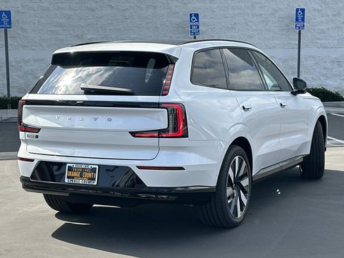 New 2025 Volvo EX90 Ultra image 4