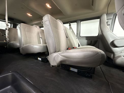 Used 2024 Chevrolet Express 3500 LT w/ LT Preferred Equipment Group image 22