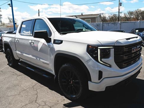 Used 2024 GMC Sierra 1500 Elevation AWD/4WD image 3
