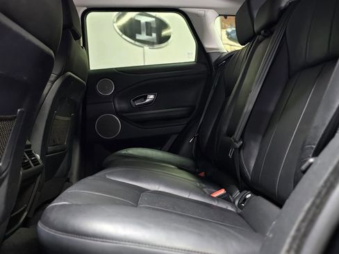 Used 2017 Land Rover Range Rover Evoque SE image 33