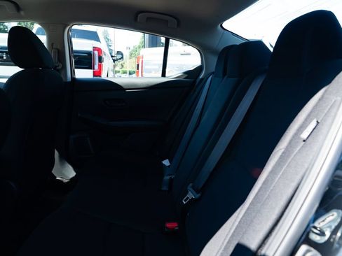 Used 2024 Nissan Sentra S FWD image 18