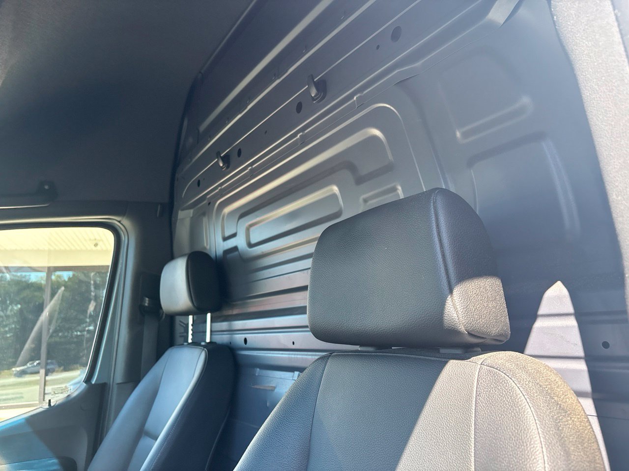 Used 2020 Mercedes-Benz Sprinter 2500 image 6