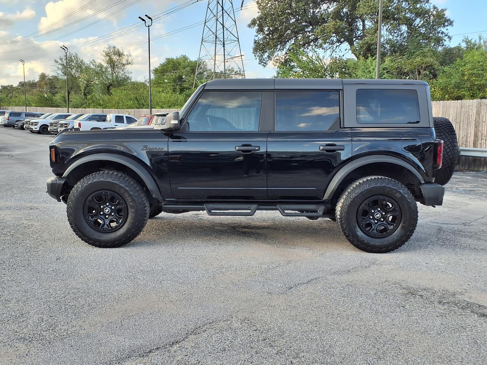 Used 2023 Ford Bronco Wildtrak AWD/4WD image 8