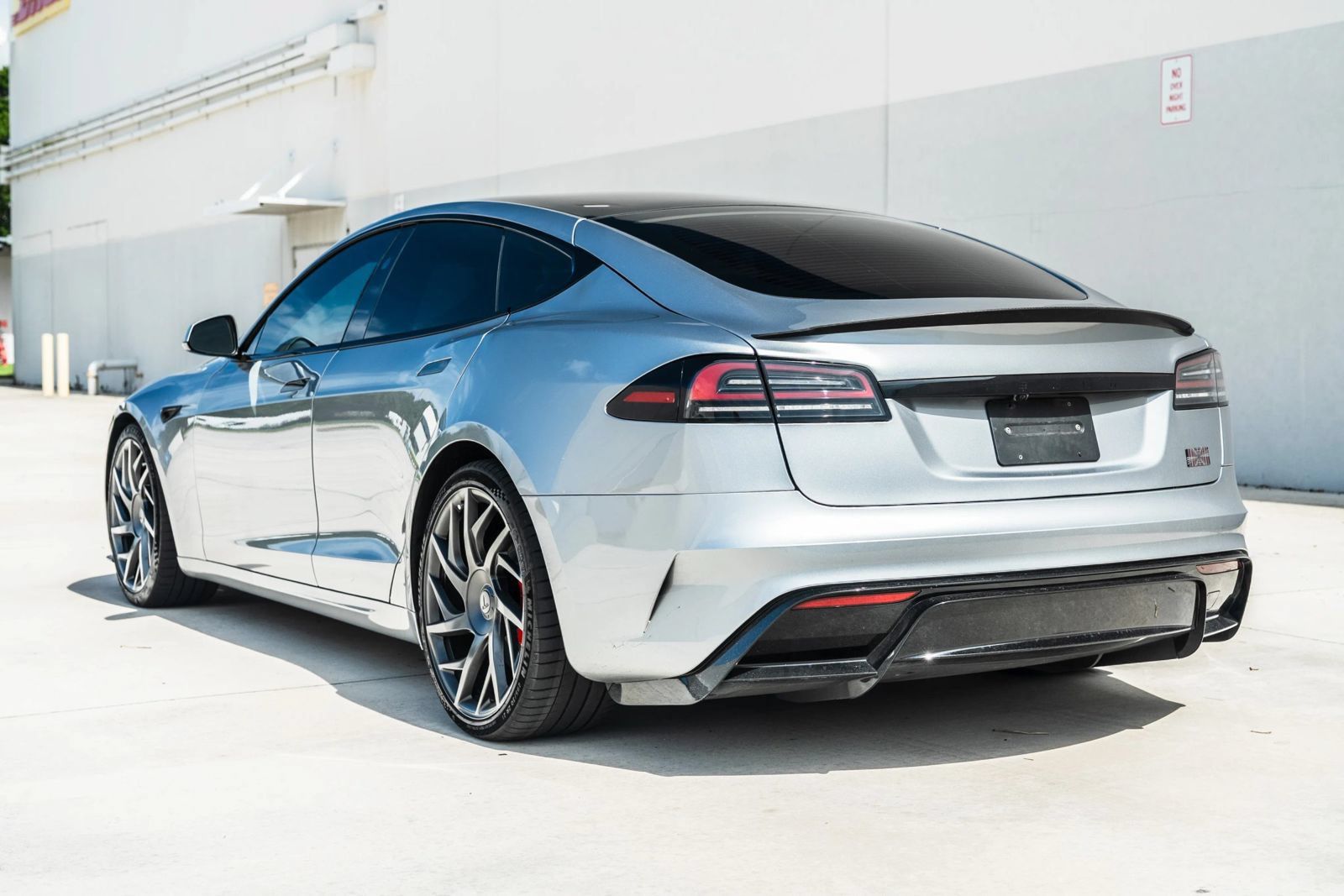Used 2026 Tesla Model S Plaid AWD/4WD image 7