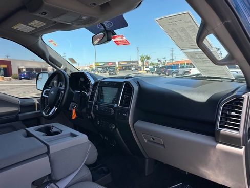 Used 2017 Ford F150 XLT w/ Equipment Group 302A Luxury AWD/4WD image 32