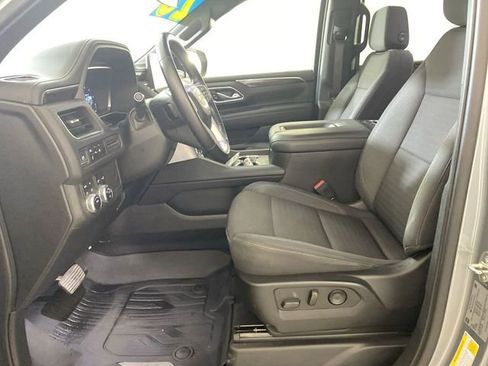 Used 2023 GMC Yukon SLE w/ Gmc Pro Safety Plus Package AWD/4WD image 24