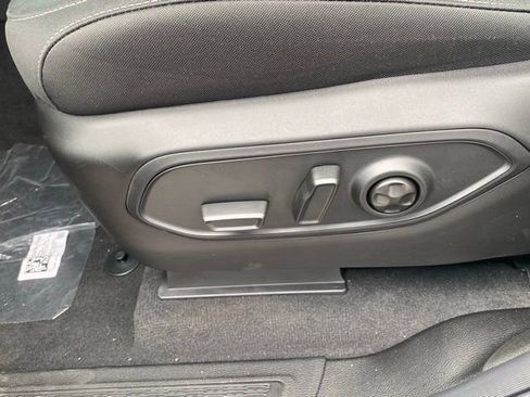 New 2025 Jeep Grand Cherokee Laredo X w/ Luxury Tech Group I AWD/4WD image 16