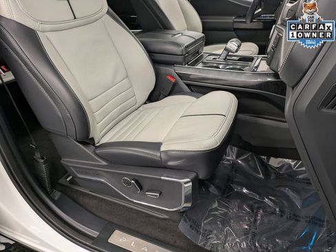 Used 2025 Ford F150 Lightning Platinum image 30