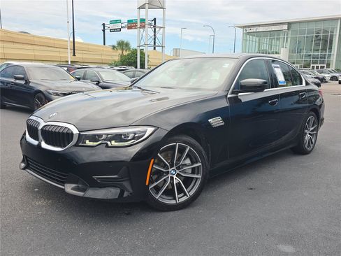 Used 2020 BMW 330i Sedan w/ Convenience Package RWD image 27