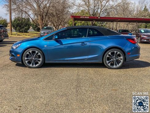 Used 2017 Buick Cascada Premium image 4