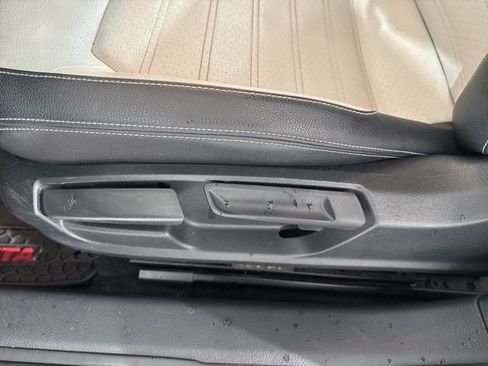 Used 2016 Volkswagen Jetta Sport image 22