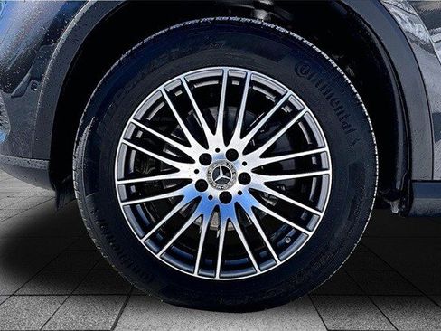 Certified 2025 Mercedes-Benz GLC 300 4MATIC image 37