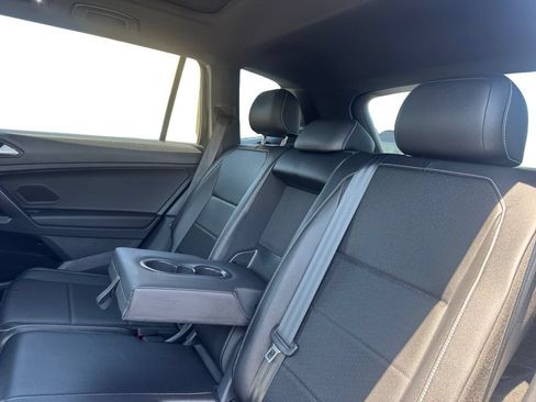 Used 2021 Volkswagen Tiguan SE R-Line AWD/4WD image 22