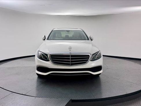 Used 2017 Mercedes-Benz E 300 image 11