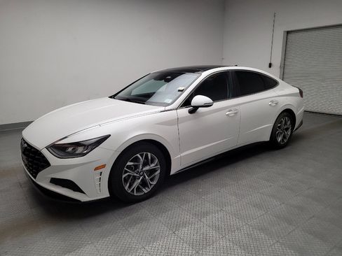 Used 2022 Hyundai Sonata SEL w/ Convenience Package FWD image 2