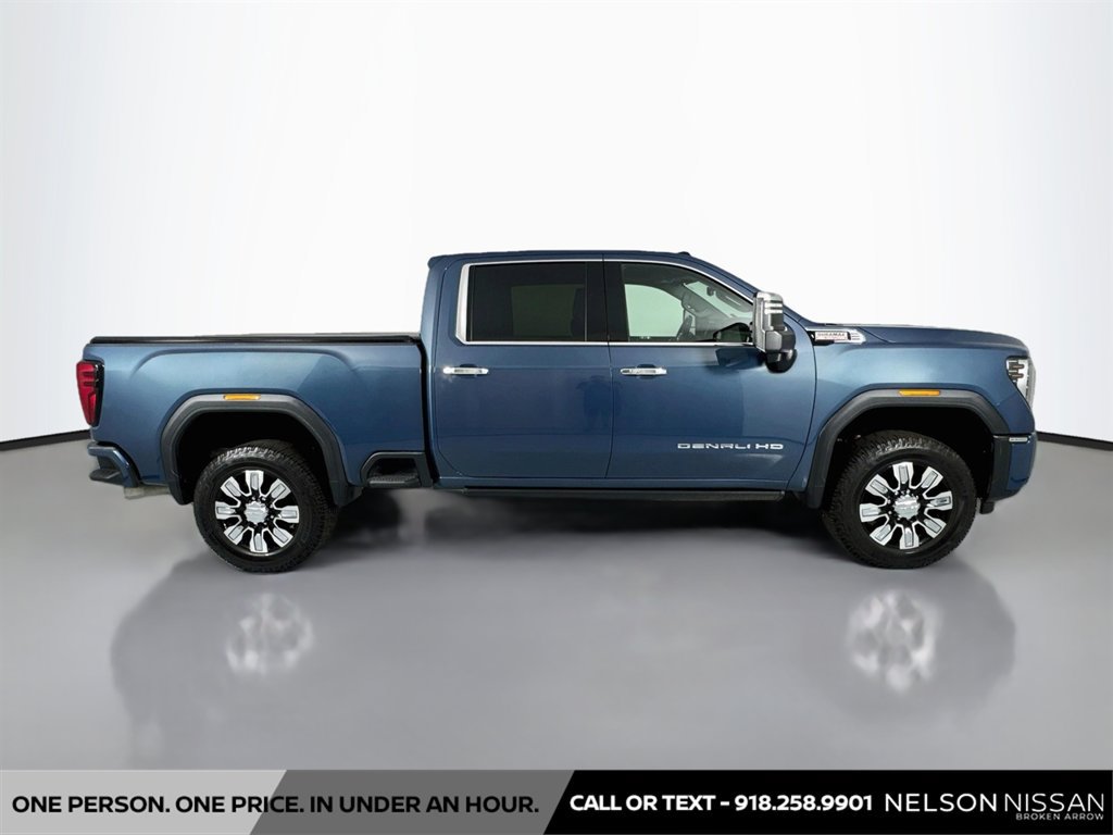 Used 2024 GMC Sierra 2500 Denali w/ Technology Package AWD/4WD image 4