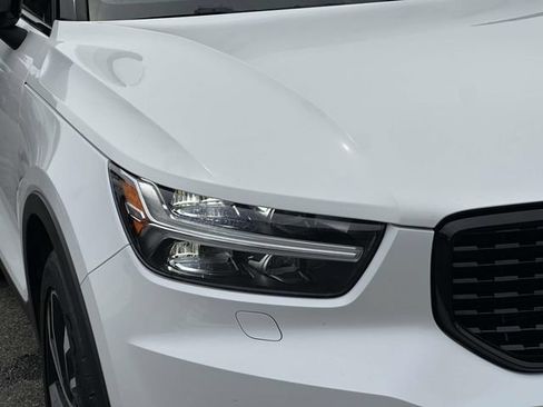 Used 2019 Volvo XC40 T5 R-Design AWD/4WD image 10