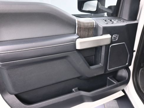 Used 2020 Ford F250 Lariat w/ Lariat Ultimate Package AWD/4WD image 14
