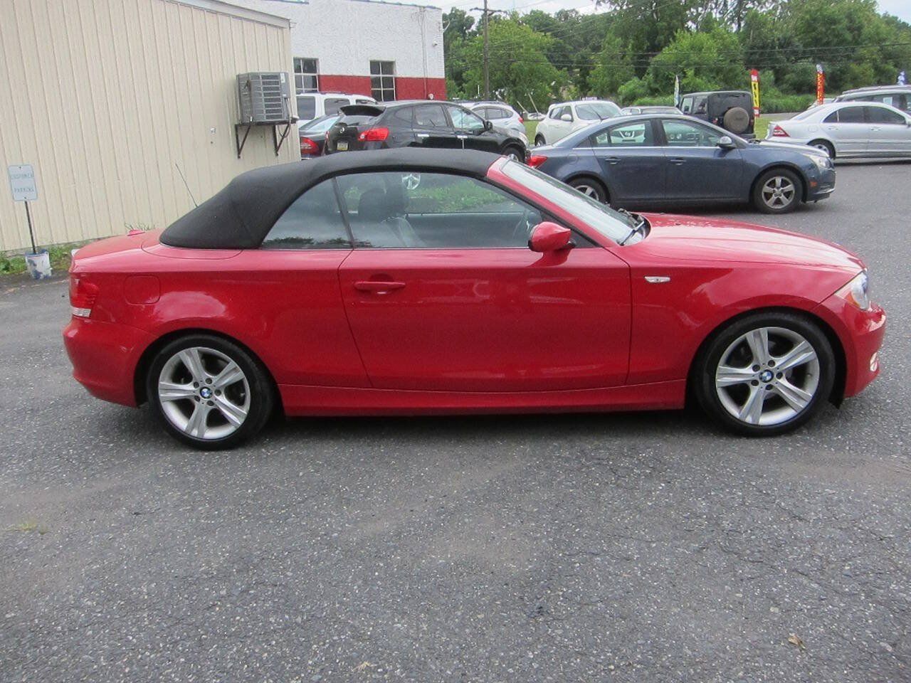 Used 2009 BMW 128i Convertible RWD image 3