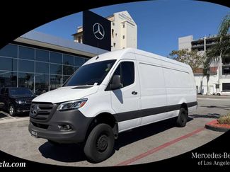 Used 2024 Mercedes-Benz Sprinter 2500 video 1
