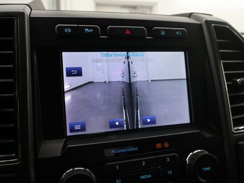 Used 2021 Ford F250 XLT w/ XLT Premium Package AWD/4WD image 21