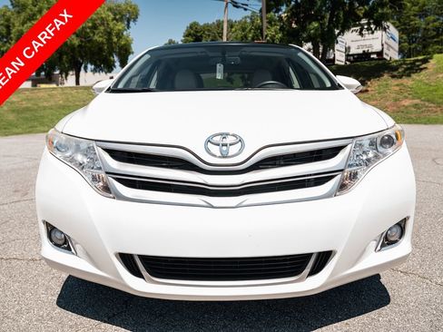 Used 2013 Toyota Venza LE w/ LE Preferred Pkg FWD image 2