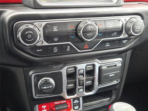 Certified 2023 Jeep Gladiator Rubicon w/ Trailer Tow Package image 30