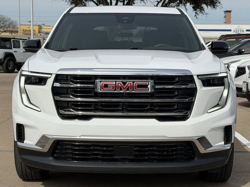 Used 2025 GMC Acadia Elevation image 8