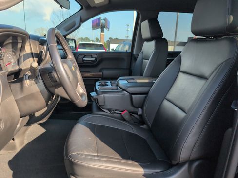 Used 2021 Chevrolet Silverado 1500 LT w/ Convenience Package II image 13