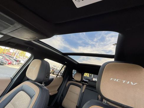 Used 2025 Chevrolet Equinox ACTIV w/ Safety and Technology Package image 18