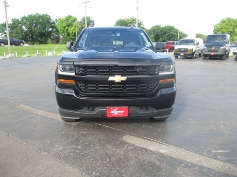 Used 2018 Chevrolet Silverado 1500 Custom w/ Custom Value Package AWD/4WD image 15